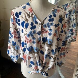 EUC GRACE AND LACE FLORAL TOP